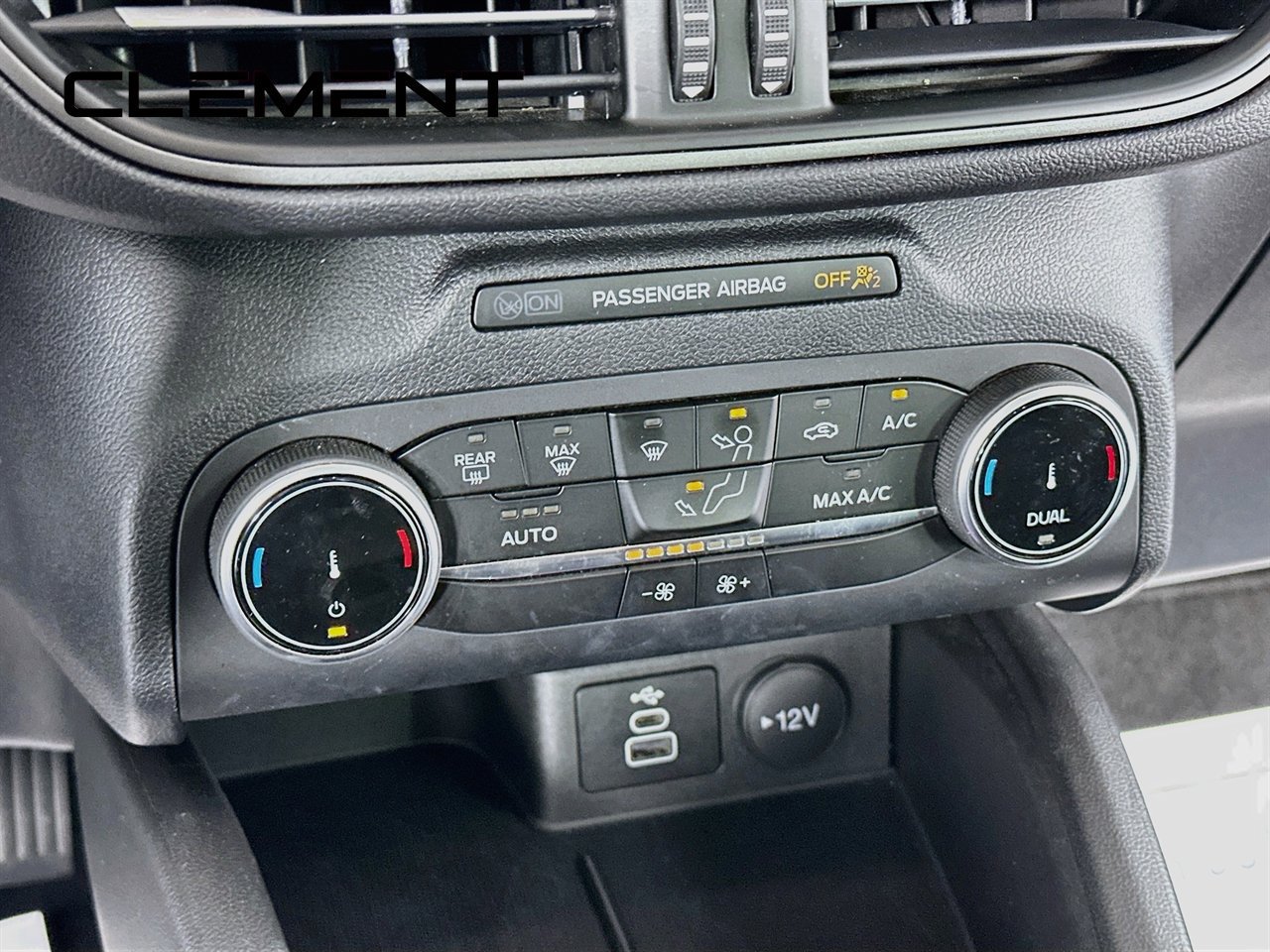Used 2025 Ford Escape Active AWD/4WD image 22