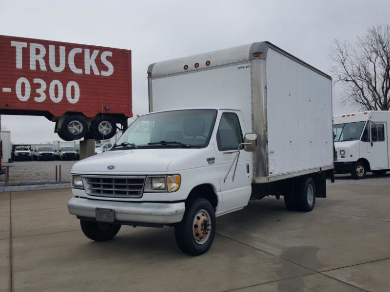 Used 1996 Ford E-350 and Econoline 350 image 3