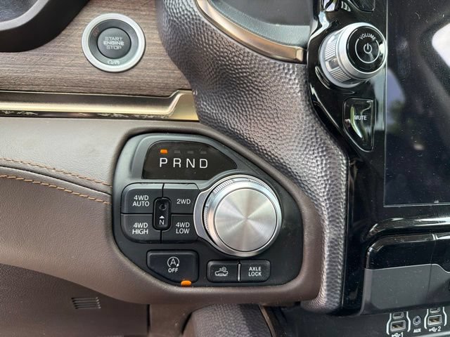 Used 2025 RAM 1500 Limited w/ Off Road Group AWD/4WD image 16
