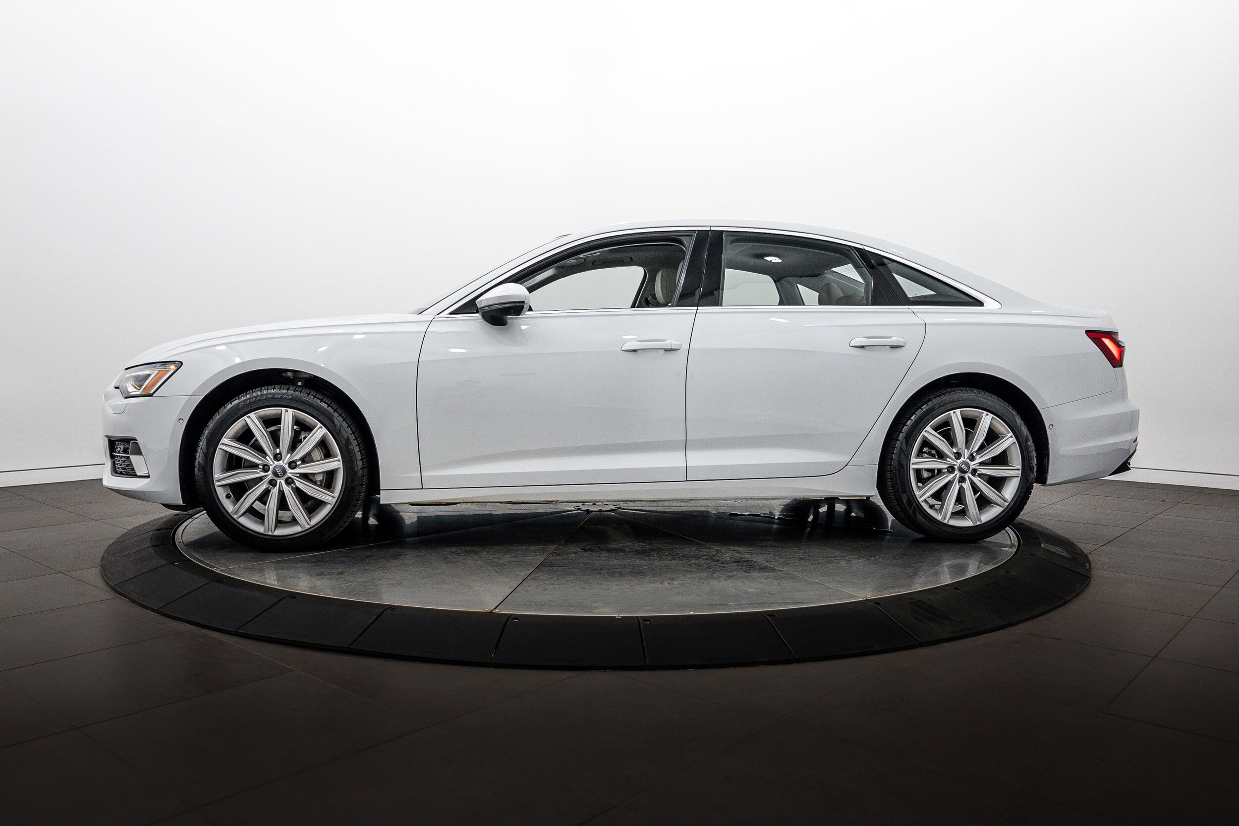 Used 2020 Audi A6 2.0T Premium Plus w/ Premium Plus Package AWD/4WD image 7