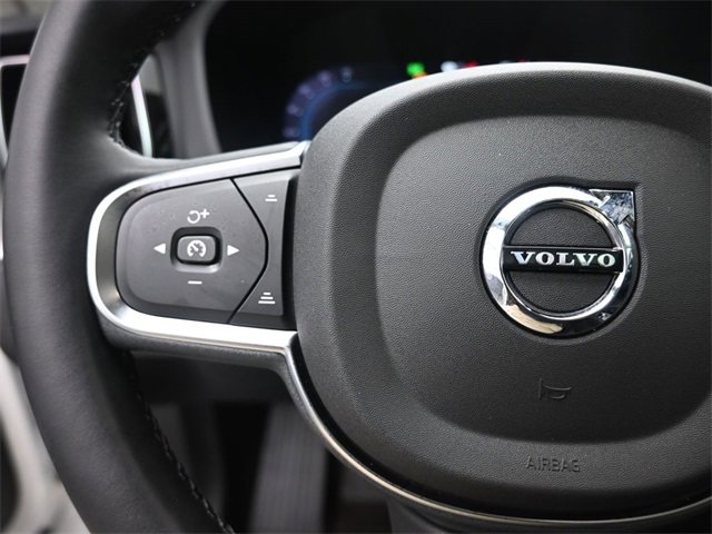 Used 2024 Volvo XC60 B5 Core image 15