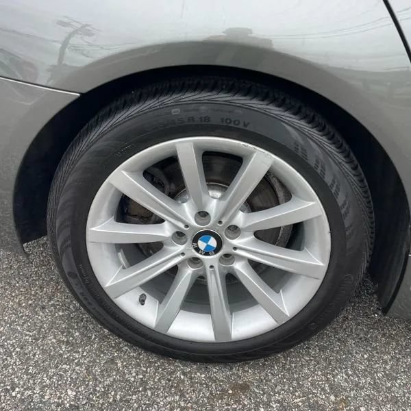 Used 2014 BMW 535i xDrive Sedan AWD/4WD image 19