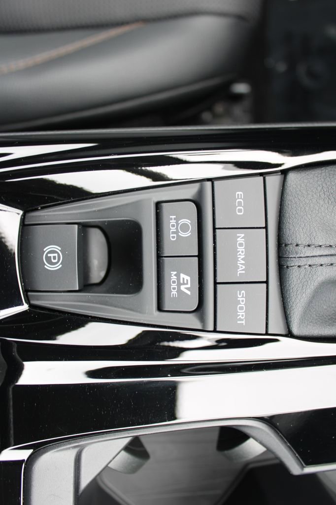 Used 2026 Toyota Camry XLE AWD/4WD image 21