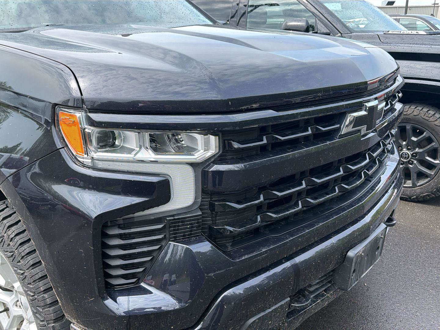 Used 2023 Chevrolet Silverado 1500 RST w/ Z71 Off-Road Package AWD/4WD image 4