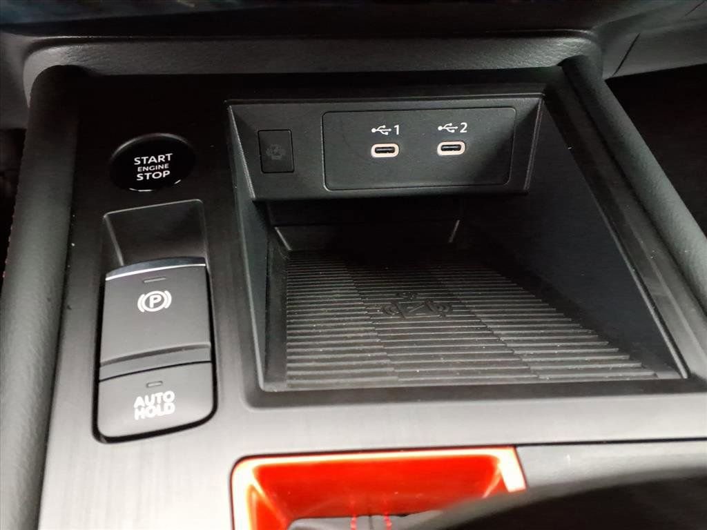 New 2026 Nissan Kicks SR image 13