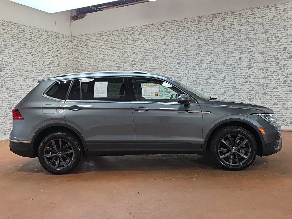 Used 2023 Volkswagen Tiguan SE image 10