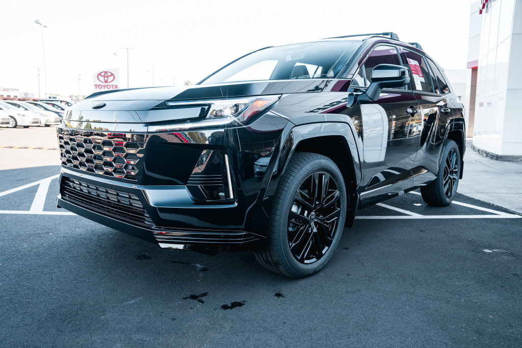 New 2026 Toyota RAV4 XSE AWD/4WD image 3