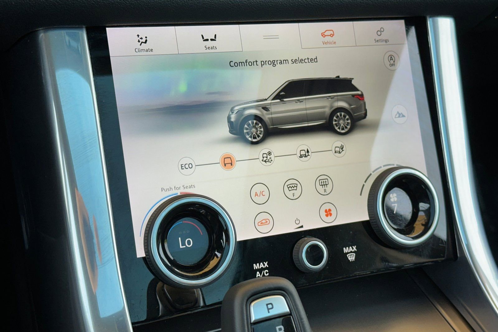 Used 2018 Land Rover Range Rover Sport SE image 26