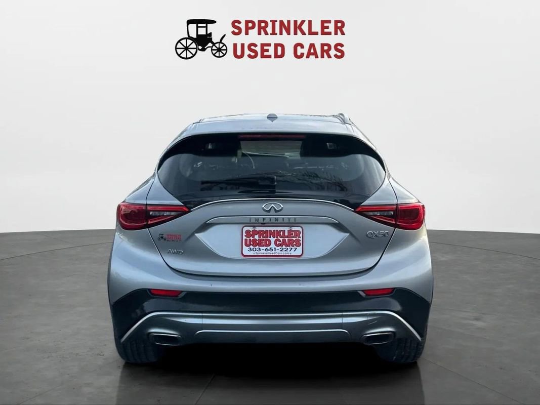 Used 2018 INFINITI QX30 Premium w/ Cargo Package image 7