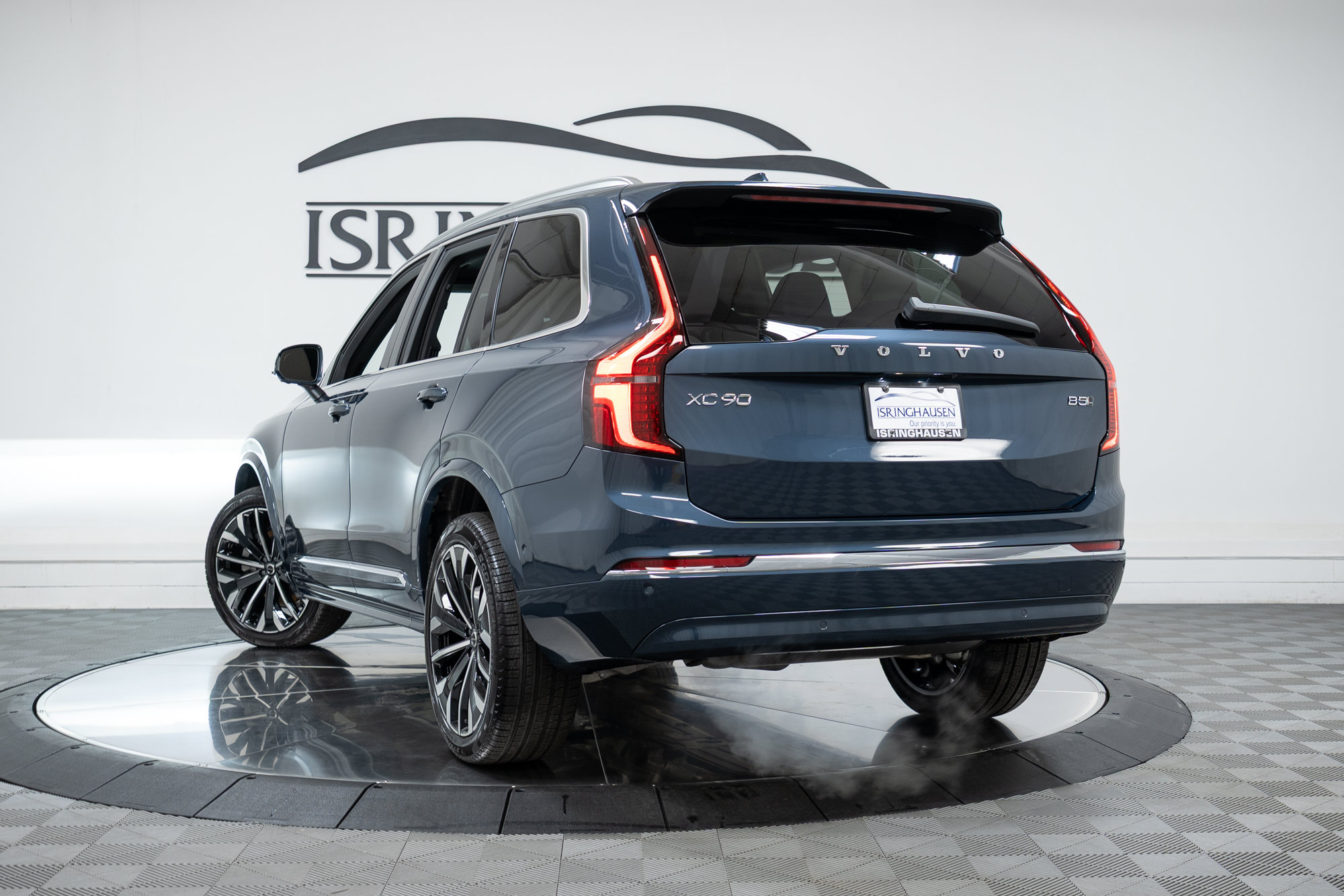 New 2026 Volvo XC90 B5 Plus w/ Protection Package AWD/4WD image 29