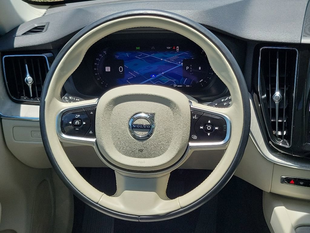 Used 2024 Volvo XC60 B5 Plus w/ Protection Package Premier AWD/4WD image 17