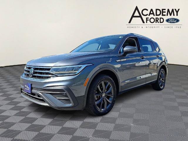 Used 2022 Volkswagen Tiguan SE AWD/4WD image 3