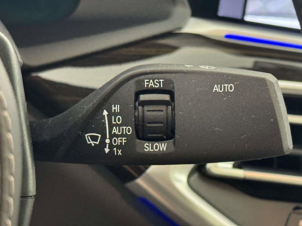 Used 2023 BMW X6 xDrive40i w/ M Sport Package image 24