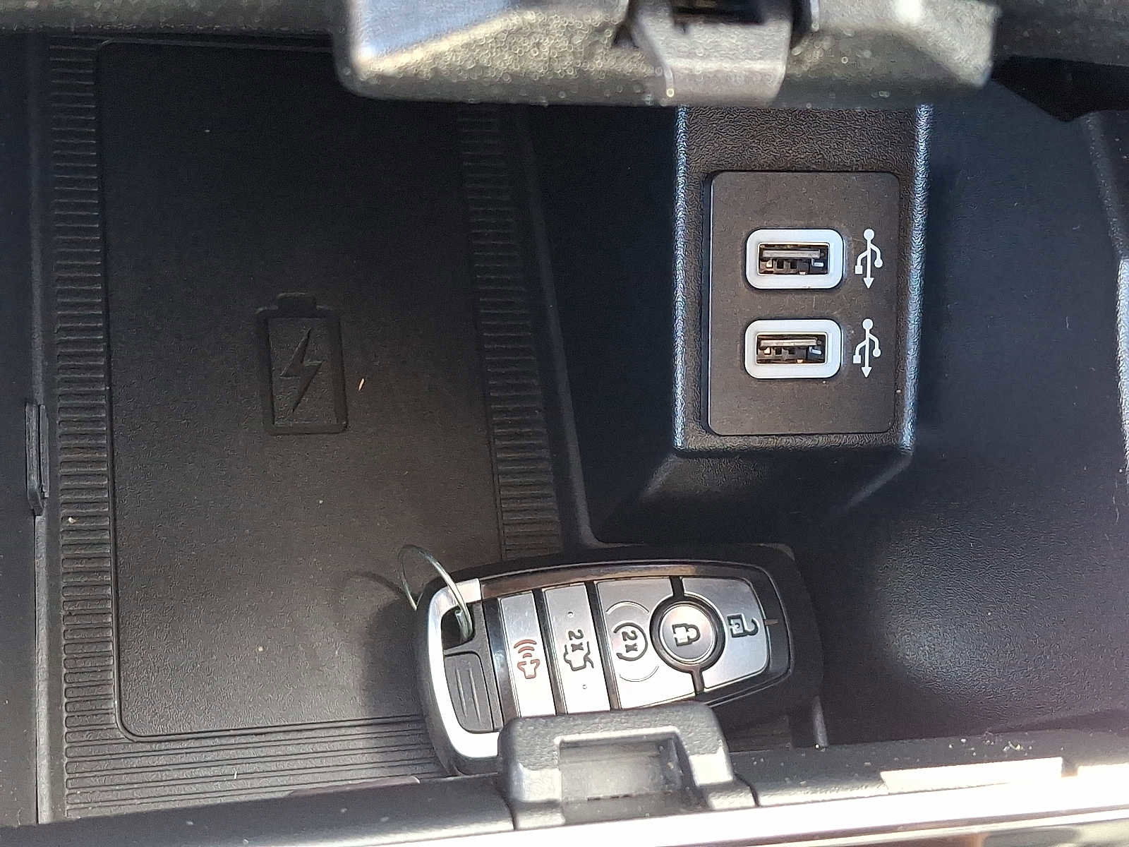 Used 2019 Ford Edge Titanium w/ Equipment Group 301A image 26