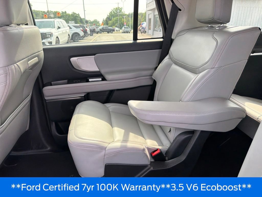 Used 2025 Ford Expedition Active AWD/4WD image 26