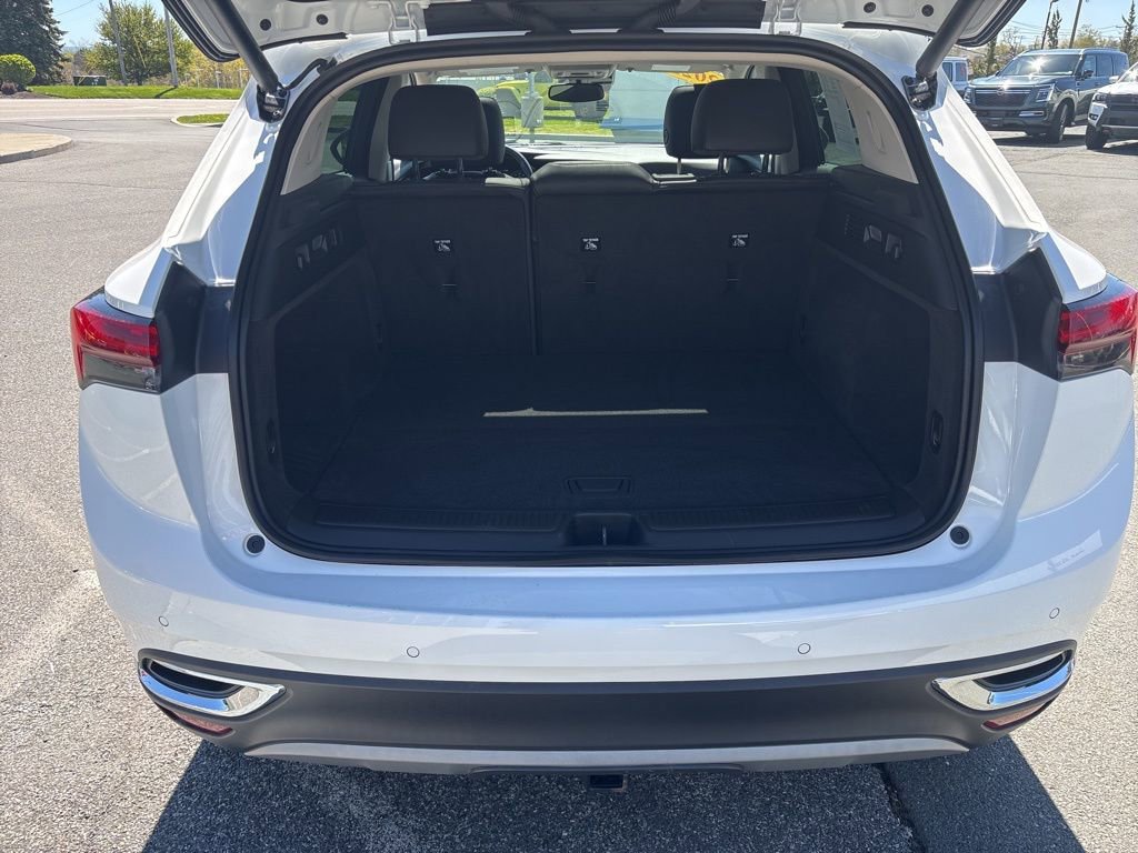 Used 2022 Buick Envision Essence w/ Technology Package I AWD/4WD image 28