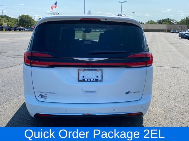 Used 2021 Chrysler Pacifica Touring-L image 4