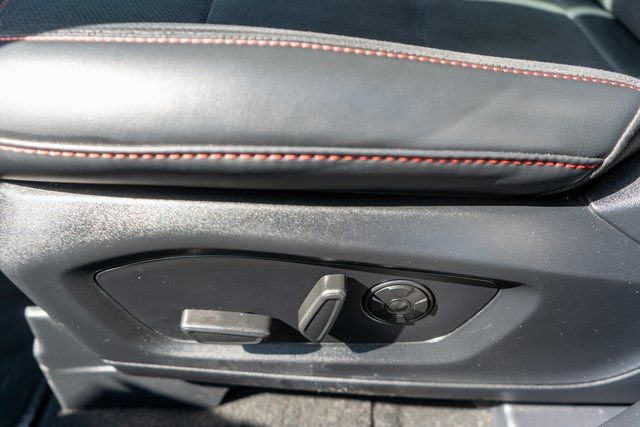 Used 2025 Ford Explorer ST image 23