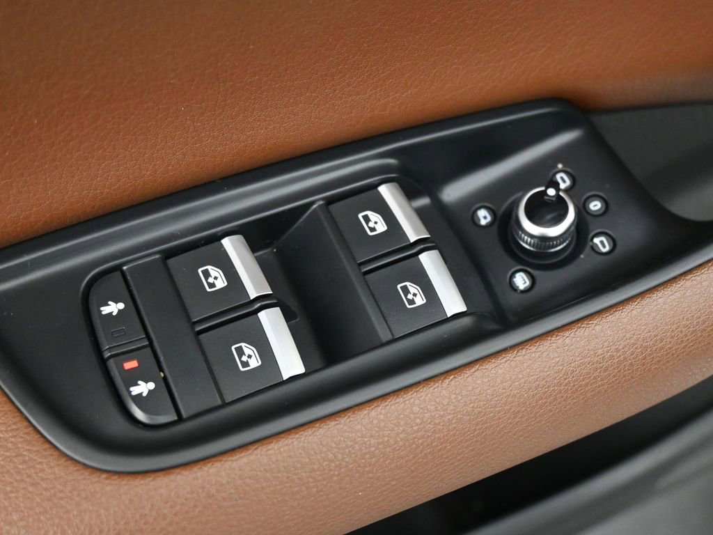 Used 2019 Audi Q7 3.0T Premium Plus w/ Premium Plus Package image 4