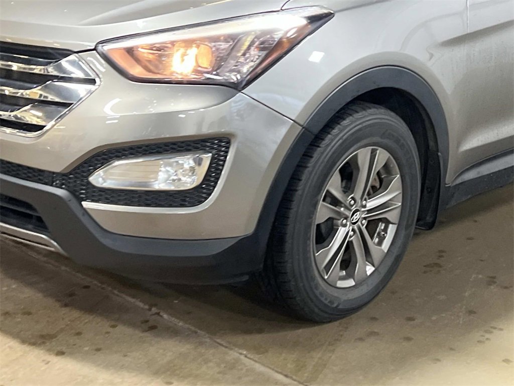 Used 2013 Hyundai Santa Fe Sport w/ Popular Equipment Pkg image 8