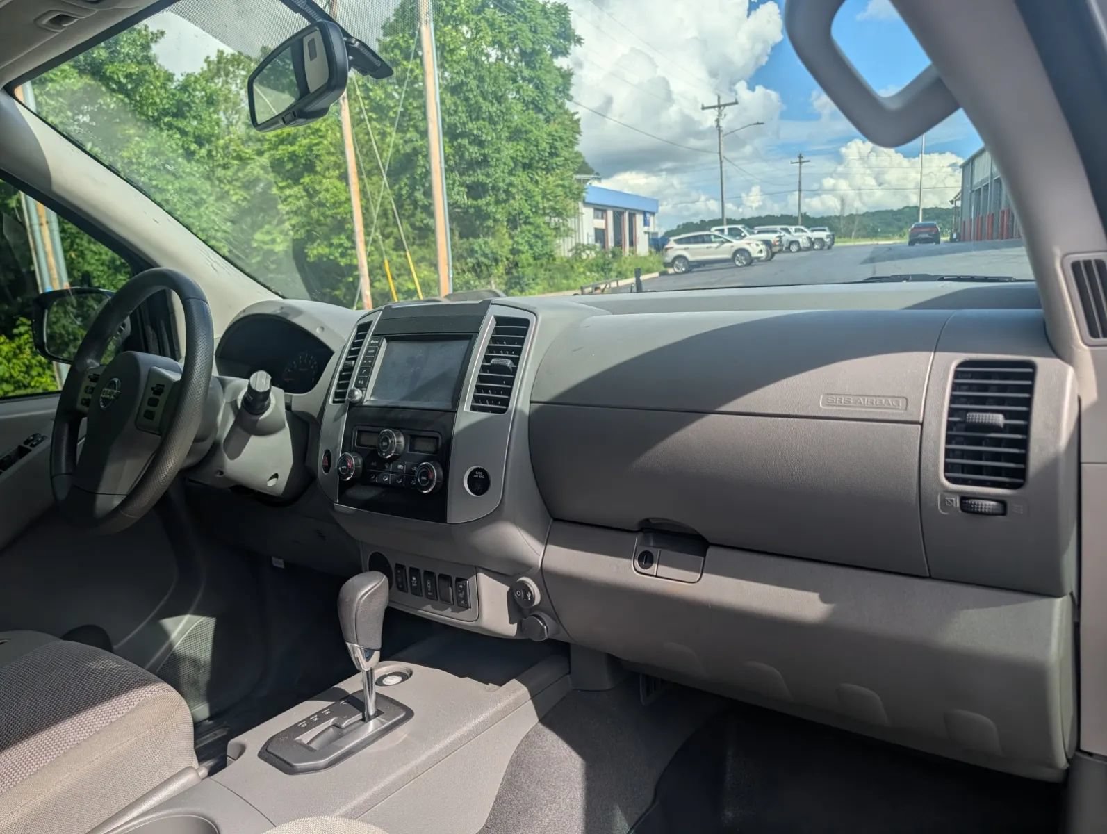 Used 2020 Nissan Frontier SV w/ Midnight Edition Floor Mats RWD image 11