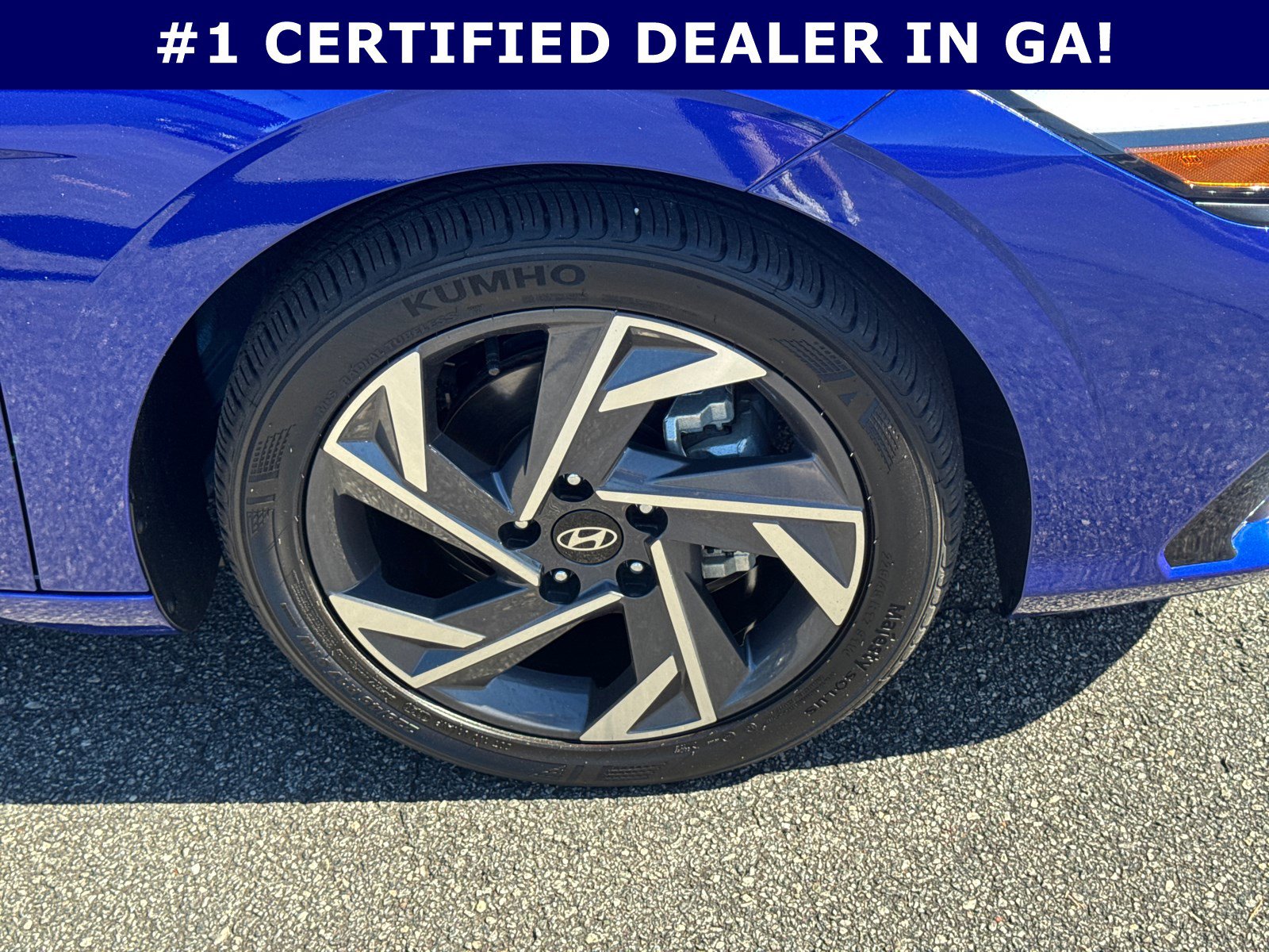 Certified 2025 Hyundai Elantra Limited image 12