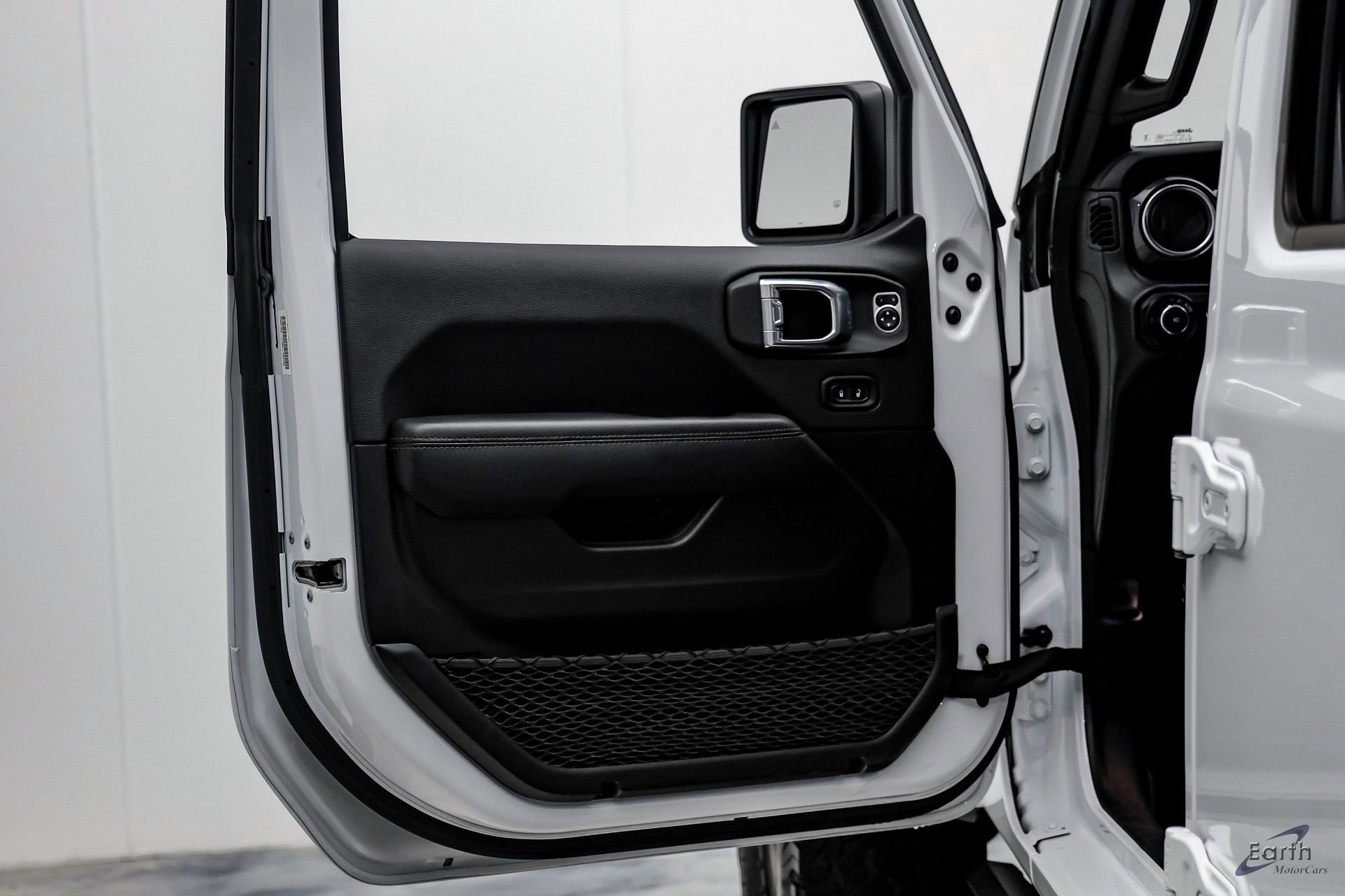 Used 2022 Jeep Wrangler Unlimited Rubicon w/ Xtreme Recon 35" Tire Package image 84