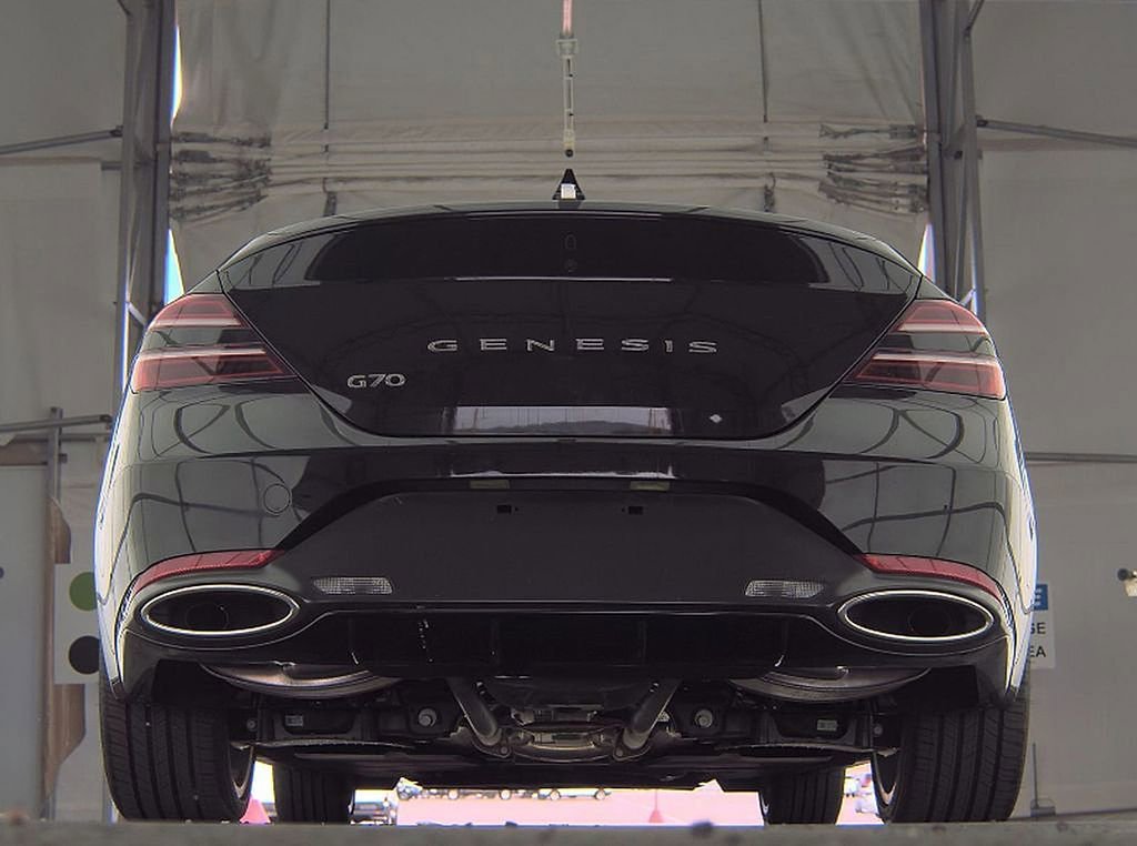 Used 2026 Genesis G70 2.5T RWD image 9