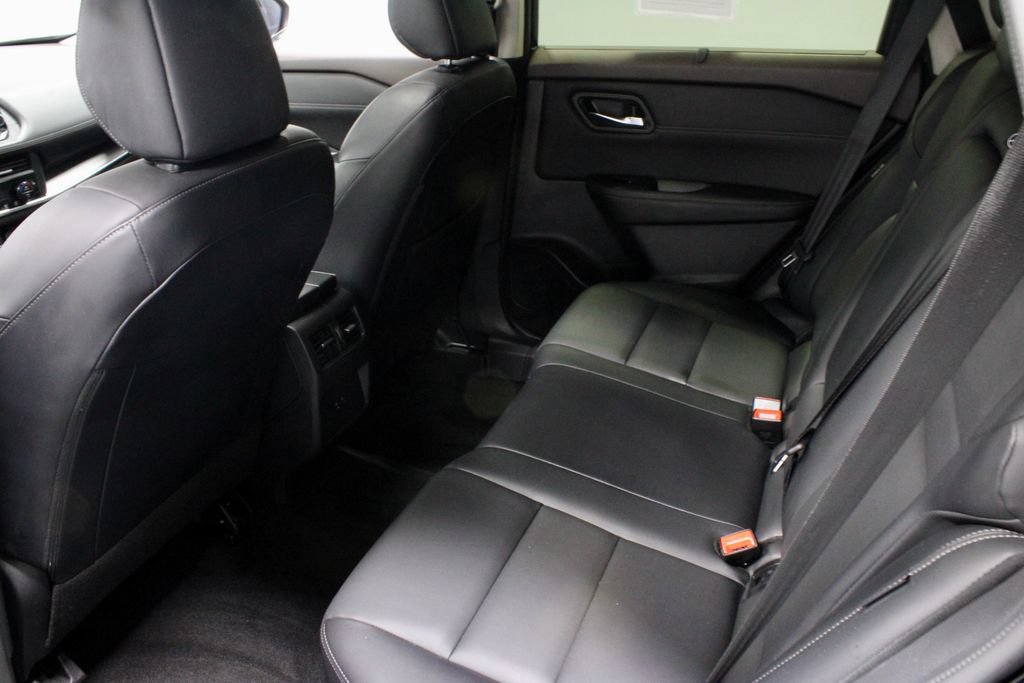 Certified 2023 Nissan Rogue SV w/ SV Premium B Package AWD/4WD image 19