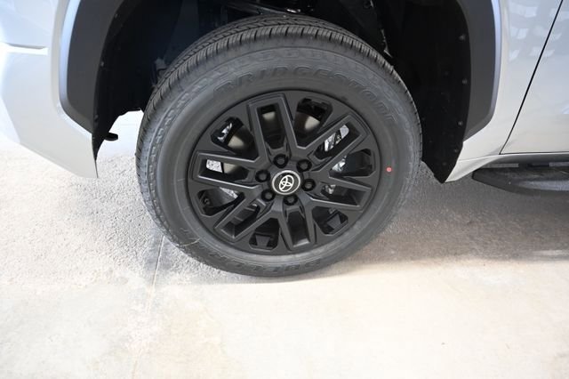 New 2026 Toyota Tundra Limited AWD/4WD image 34