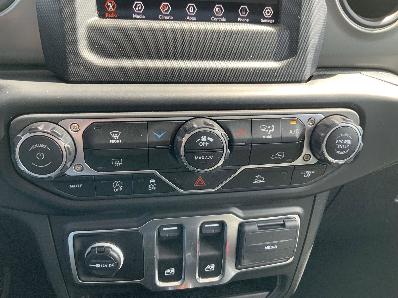 Used 2023 Jeep Wrangler Sport AWD/4WD image 40