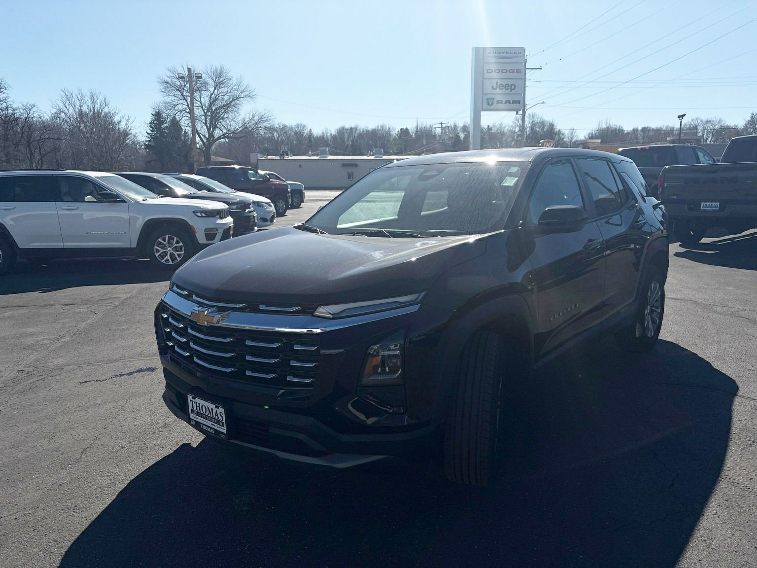 Used 2025 Chevrolet Equinox LT image 2
