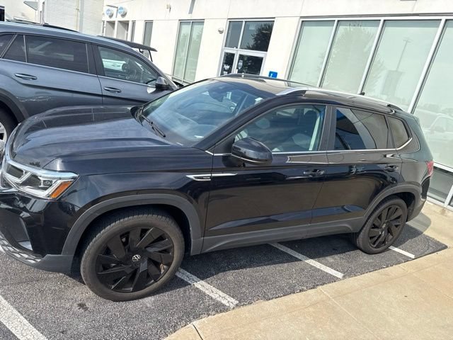 Used 2024 Volkswagen Taos SEL AWD/4WD image 13