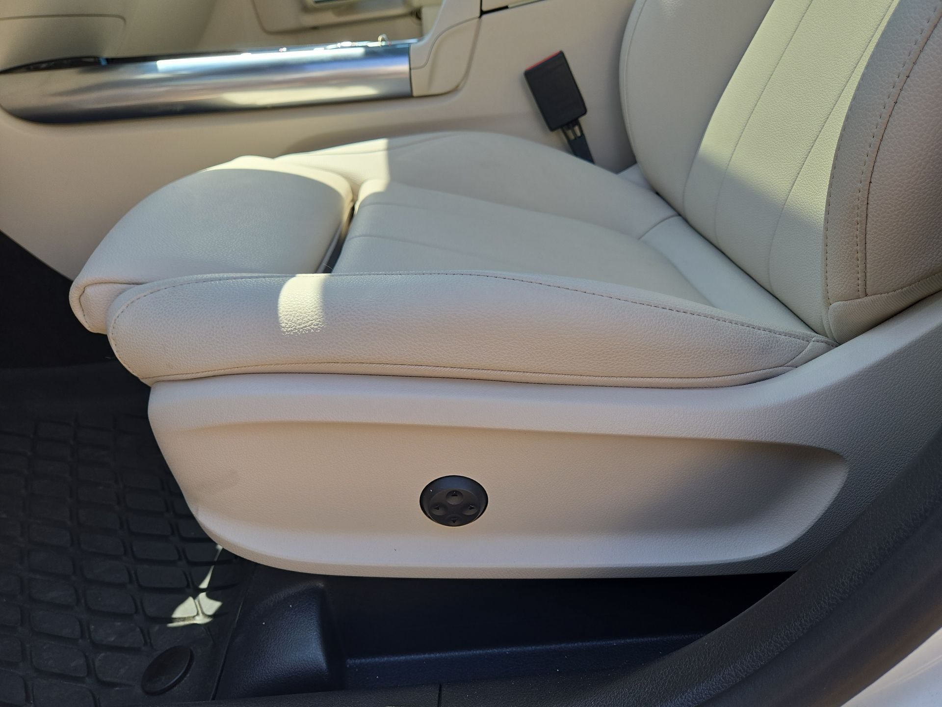 New 2026 Mercedes-Benz GLA 250 4MATIC image 17