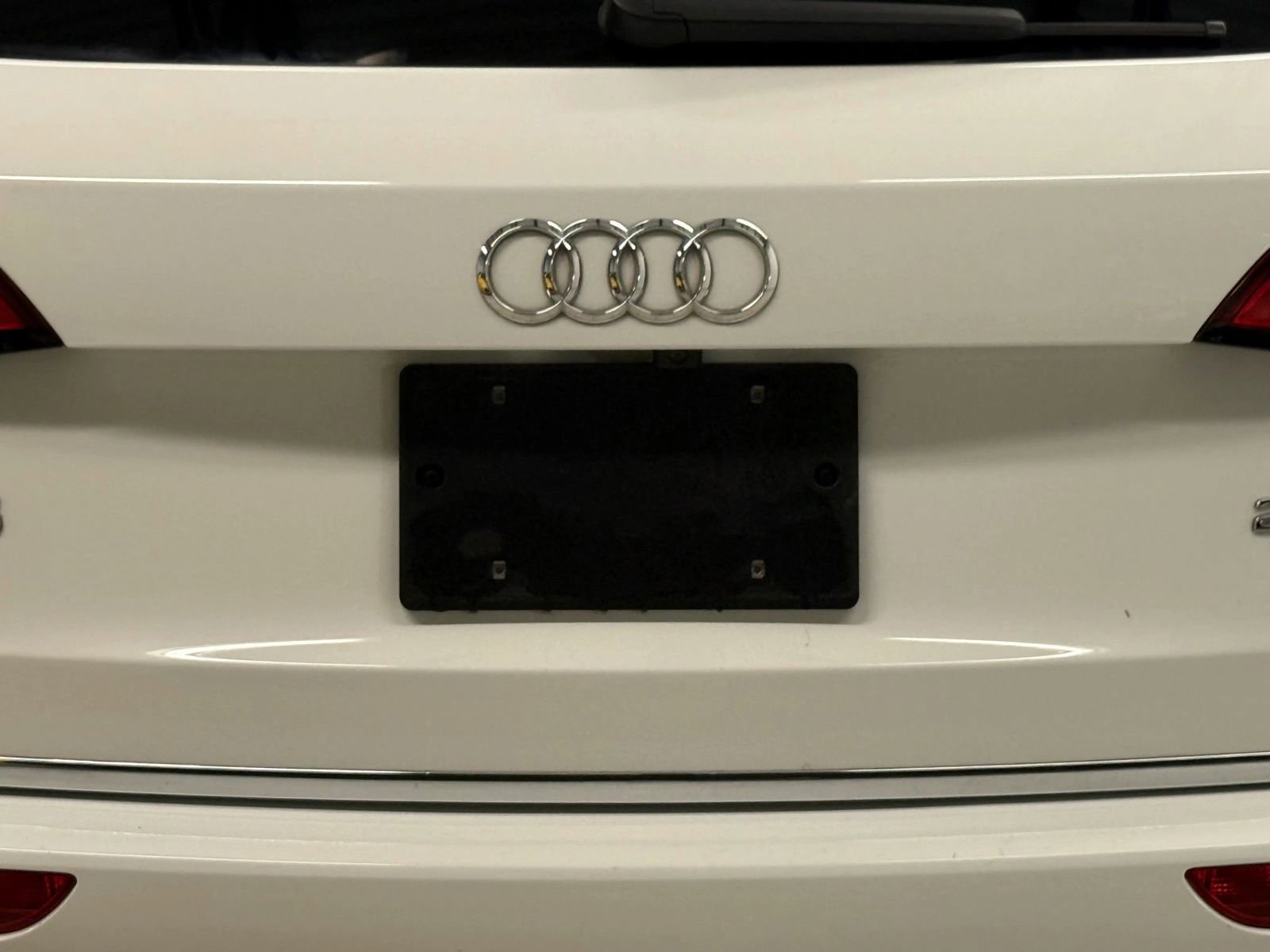 Used 2017 Audi Q5 2.0T Premium Plus w/ Technology Package AWD/4WD image 11