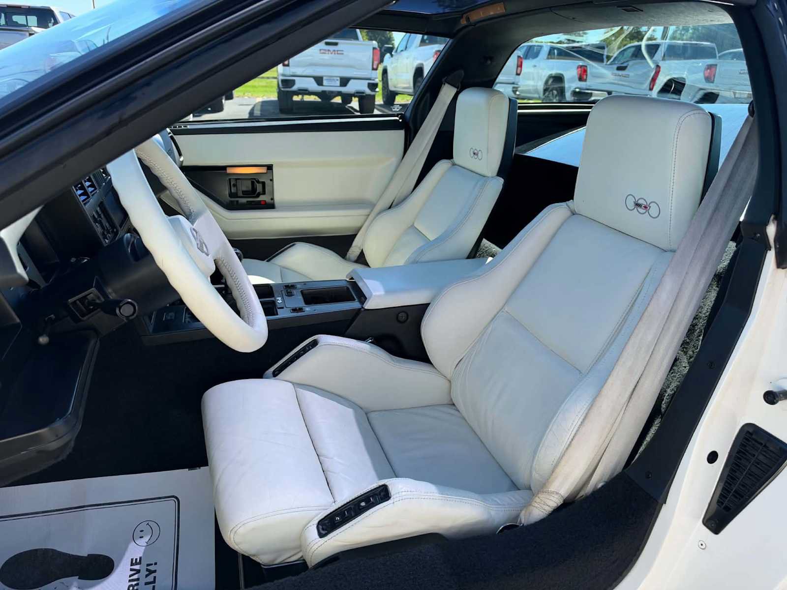 Used 1988 Chevrolet Corvette Coupe RWD image 10