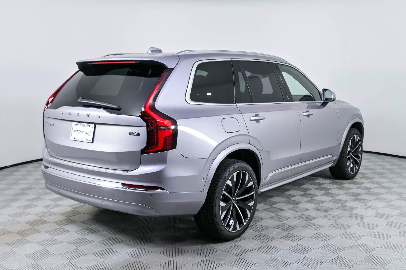 New 2026 Volvo XC90 B6 Plus w/ Protection Package Premier AWD/4WD image 29