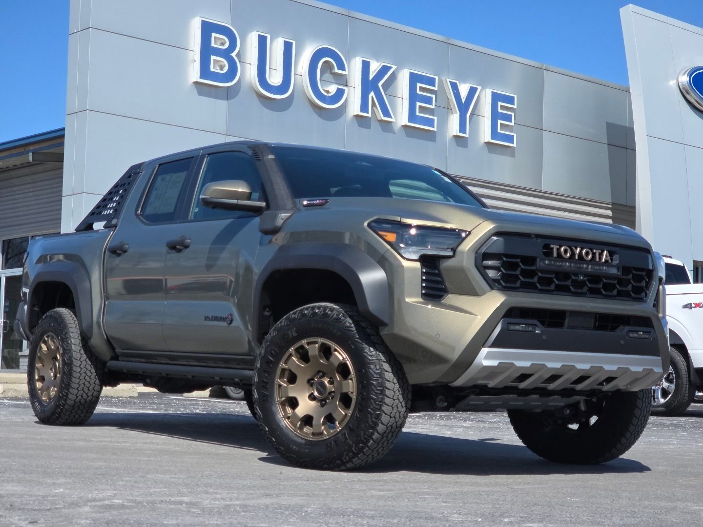 Used 2024 Toyota Tacoma Trailhunter image 1