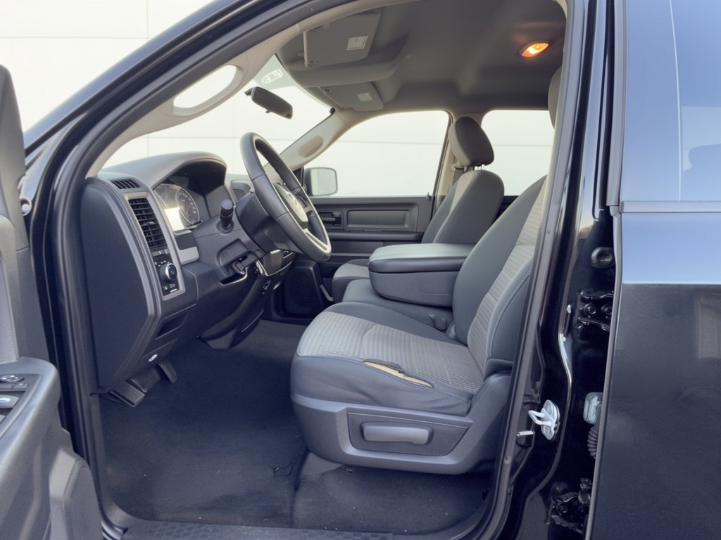 Used 2011 RAM 1500 ST w/ ST Popular Equipment Group AWD/4WD image 5