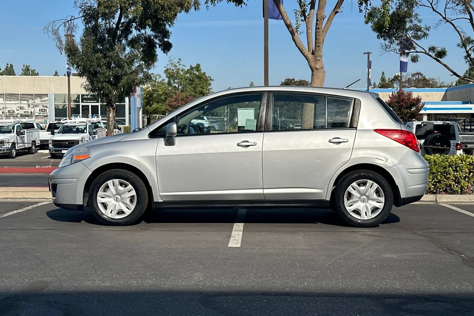 Used 2010 Nissan Versa 1.8 S w/ PWR Plus Pkg FWD image 6