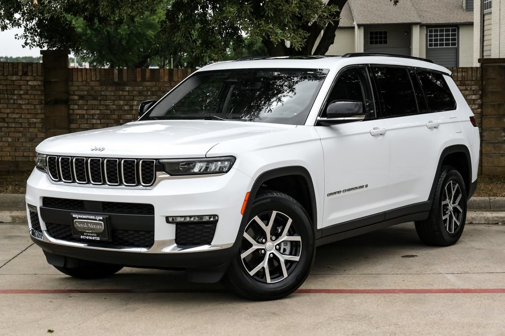 Used 2023 Jeep Grand Cherokee L Limited AWD/4WD image 12
