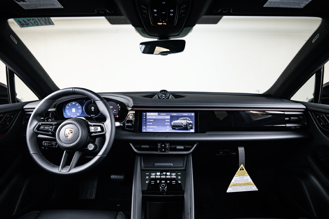 New 2026 Porsche Macan 4 Electric AWD/4WD image 25