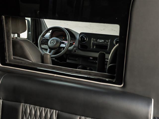 Used 2019 Mercedes-Benz Sprinter 170 image 30