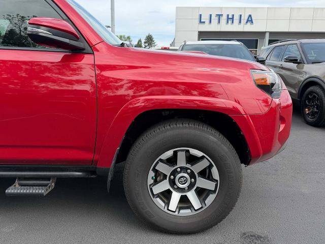 Used 2019 Toyota 4Runner TRD Off-Road Premium AWD/4WD image 5