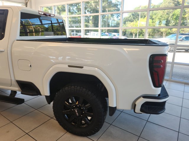 Used 2024 GMC Sierra 2500 AT4 w/ AT4 Premium Plus Package AWD/4WD image 11