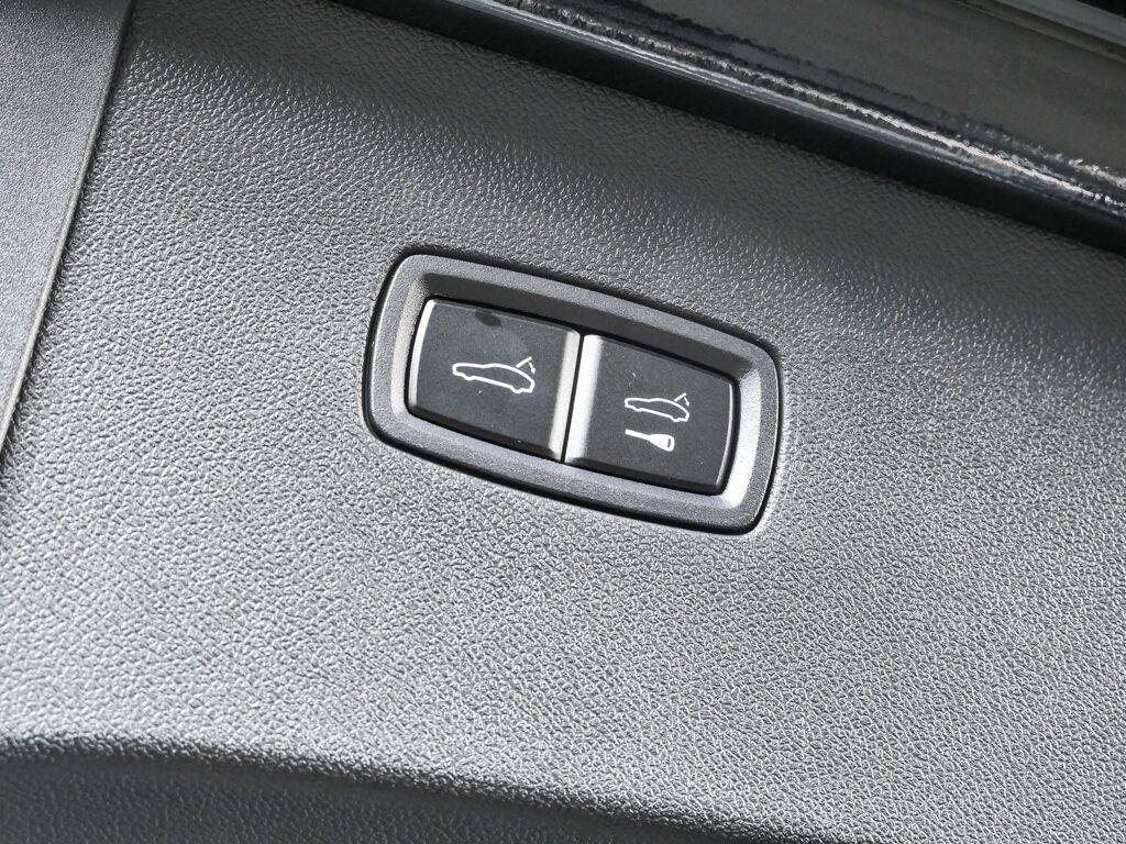 New 2026 Porsche Cayenne Coupe AWD/4WD image 33