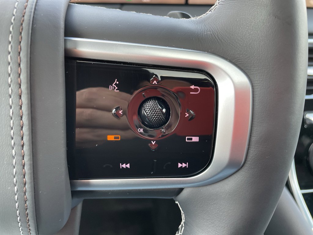 Certified 2025 Nissan Armada Platinum Reserve image 15