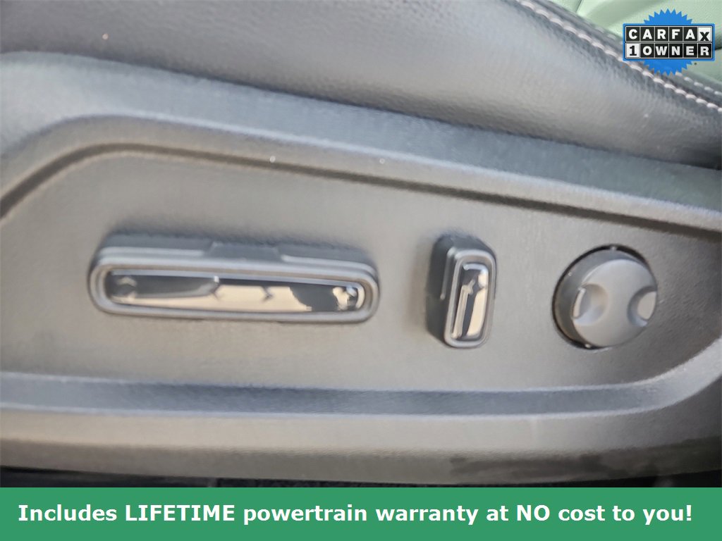 Used 2025 Honda Pilot Touring image 14