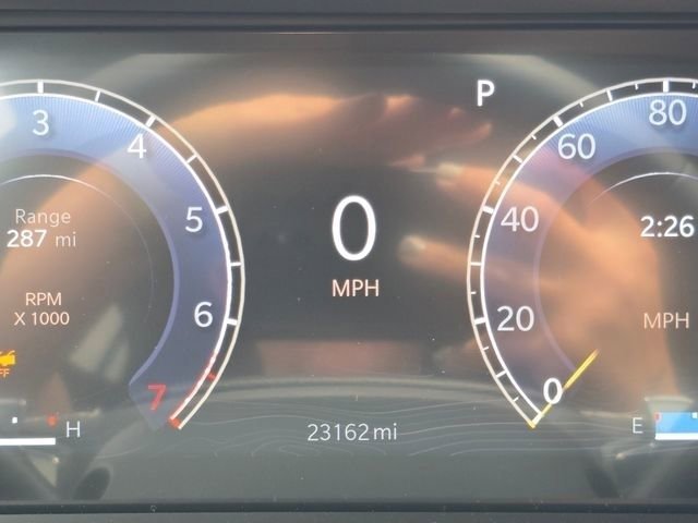 Used 2023 Jeep Grand Cherokee Laredo AWD/4WD image 37