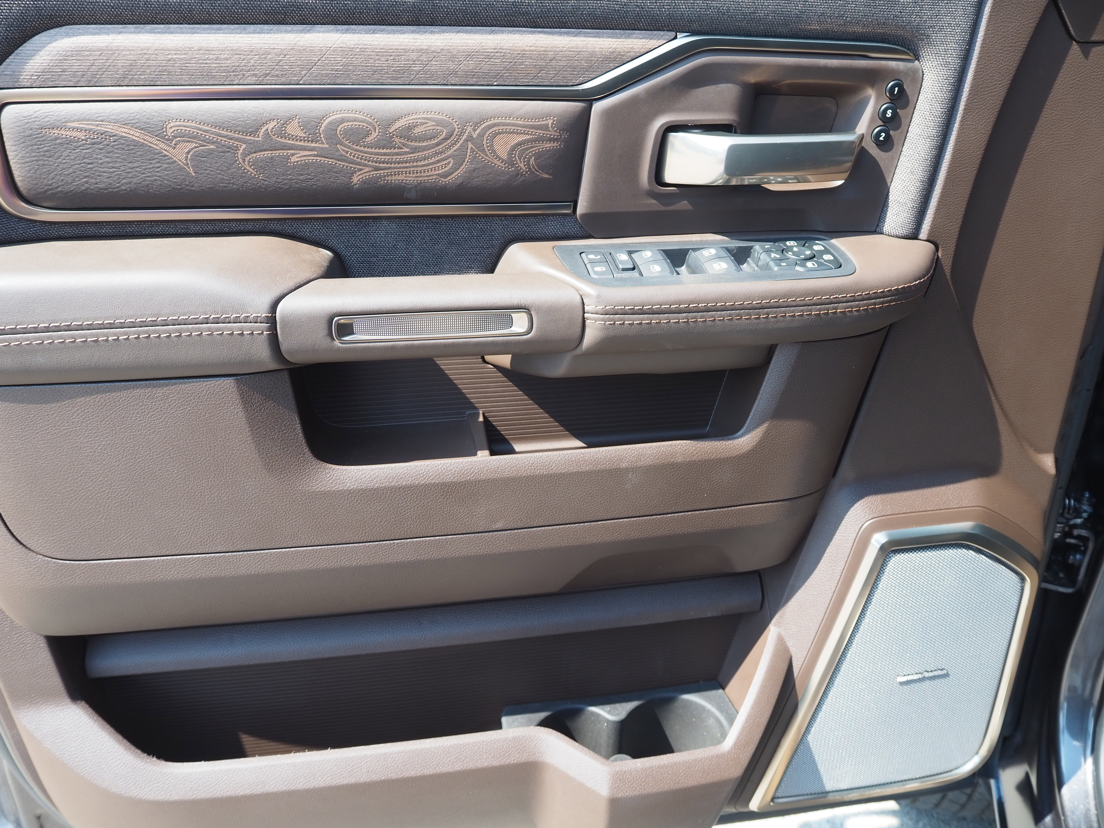 New 2026 RAM 3500 Longhorn image 28